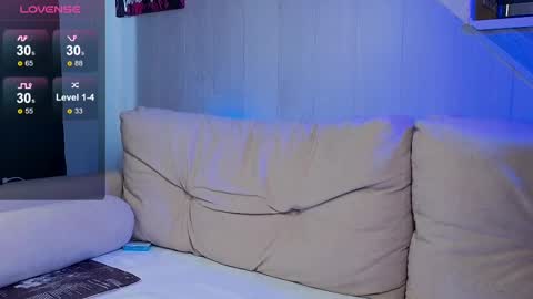 Samuel online show from March 4, 2025, 1:49 pm