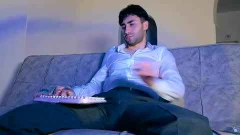 Snapshot of justdavid_ chatting on July 22, 2026, 3:42 am David online show from July 22, 2026, 3:42 am