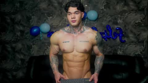 justin clark1 online show from March 17, 2026, 3:33 am