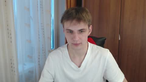 Snapshot of justin_hellboy chatting on December 31, 2024, 11:42 am Justin online show from December 31, 2024, 11:42 am