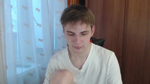 Snapshot of justin_hellboy chatting on January 4, 2025, 9:43 am Justin online show from January 4, 2025, 9:43 am