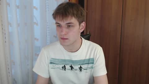 Snapshot of justin_hellboy chatting on January 6, 2025, 10:13 am Justin online show from January 6, 2025, 10:13 am