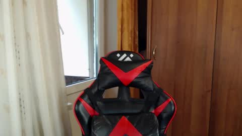 Snapshot of justin_hellboy chatting on October 5, 2025, 9:40 am Justin online show from October 5, 2025, 9:40 am