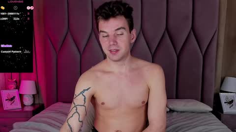 Snapshot of justin_reed chatting on February 4, 2025, 4:05 am Arthur online show from February 4, 2025, 4:05 am