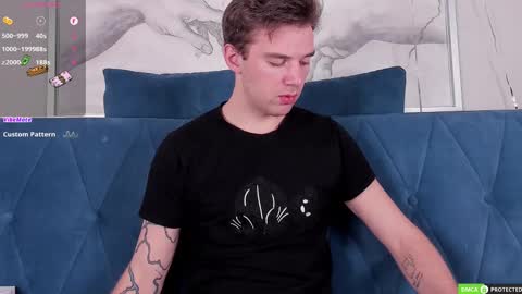 Snapshot of justin_reed chatting on February 25, 2025, 4:03 am Arthur online show from February 25, 2025, 4:03 am