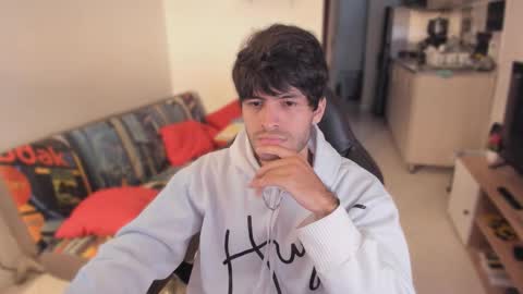 Diego online show from October 8, 2025, 9:56 pm