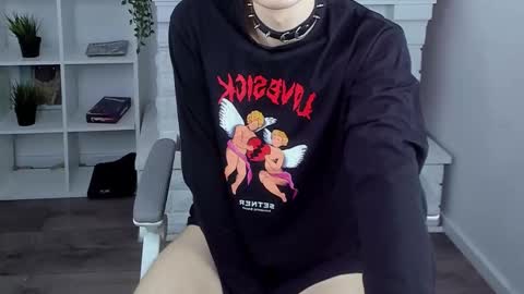 JUSTIN online show from October 15, 2025, 1:11 pm