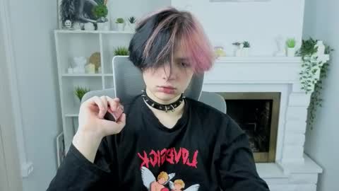 JUSTIN online show from November 14, 2025, 12:48 pm