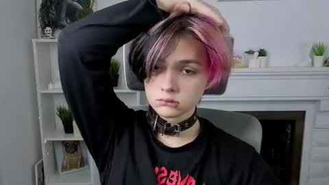 JUSTIN online show from November 15, 2025, 12:56 pm