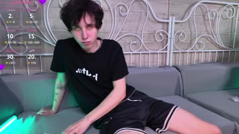 justTEEN online show from May 30, 2026, 3:09 pm