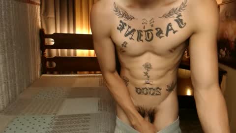 Snapshot of justine_hunk chatting on December 4, 2024, 4:32 am justine_hunk online show from December 4, 2024, 4:32 am