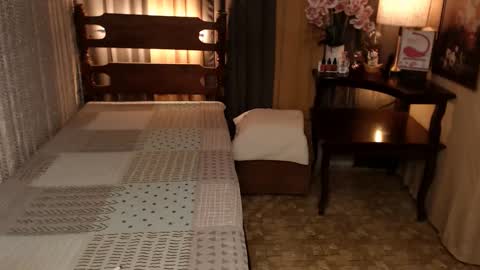 Snapshot of justine_hunk chatting on December 8, 2024, 2:28 am justine_hunk online show from December 8, 2024, 2:28 am