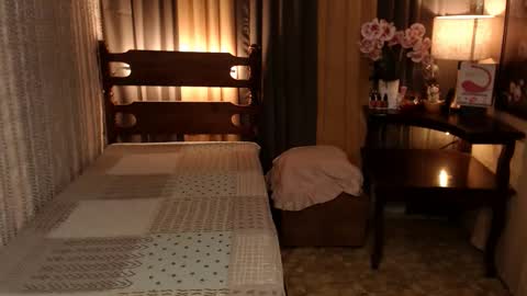 Snapshot of justine_hunk chatting on December 18, 2024, 10:57 pm justine_hunk online show from December 18, 2024, 10:57 pm