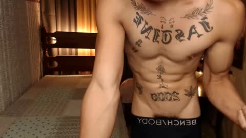 Snapshot of justine_hunk chatting on January 10, 2025, 7:25 am justine_hunk online show from January 10, 2025, 7:25 am