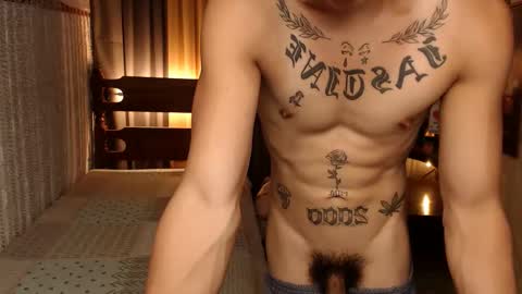 Snapshot of justine_hunk chatting on January 12, 2025, 10:45 am justine_hunk online show from January 12, 2025, 10:45 am