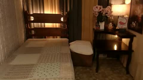 Snapshot of justine_hunk chatting on February 26, 2025, 8:15 am justine_hunk online show from February 26, 2025, 8:15 am