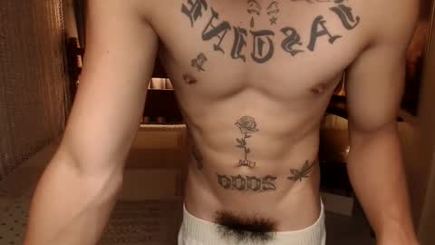 Snapshot of justine_hunk chatting on September 15, 2025, 4:45 am justine_hunk online show from September 15, 2025, 4:45 am