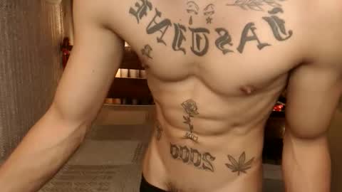 justine_hunk online show from March 6, 2026, 5:31 pm