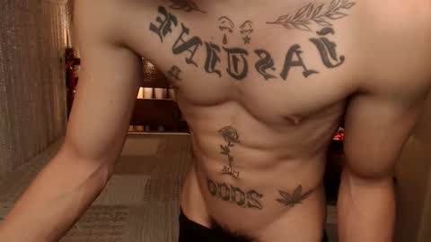 justine_hunk online show from April 17, 2026, 7:22 am