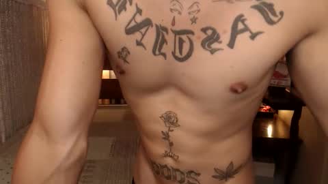 justine_hunk online show from May 12, 2026, 6:21 am