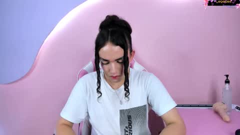 Justine online show from February 26, 2026, 4:22 am