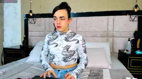 Justine online show from February 28, 2026, 4:46 am