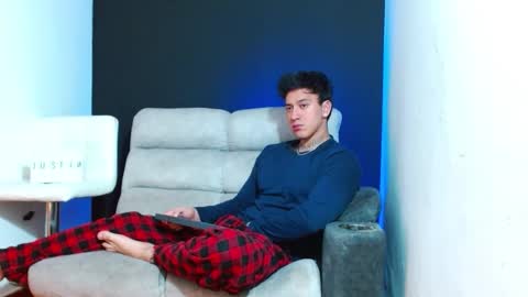 justinfuller_31 online show from February 17, 2026, 6:54 am