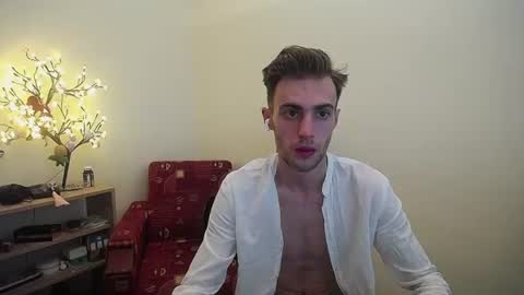 Snapshot of justinnordick chatting on July 2, 2026, 9:15 am Hologram Guy online show from July 2, 2026, 9:15 am