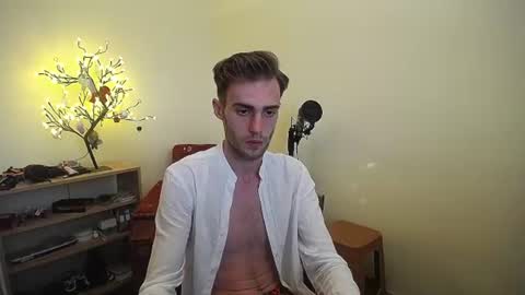 Snapshot of justinnordick chatting on July 6, 2026, 3:03 pm Hologram Guy online show from July 6, 2026, 3:03 pm