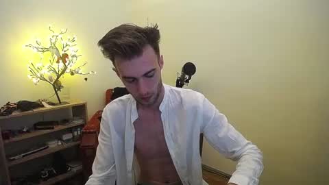 Snapshot of justinnordick chatting on July 8, 2026, 7:13 am Hologram Guy online show from July 8, 2026, 7:13 am