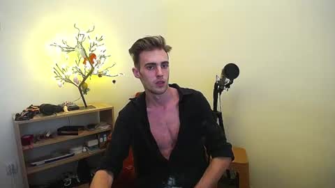 Snapshot of justinnordick chatting on July 11, 2026, 12:19 pm Hologram Guy online show from July 11, 2026, 12:19 pm
