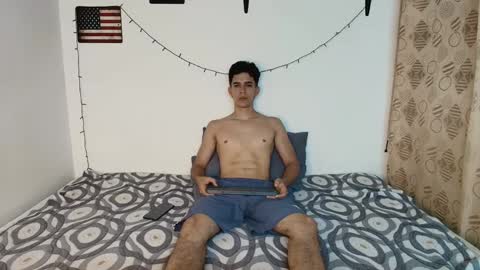 Snapshot of justinsinner1 chatting on January 27, 2025, 1:37 am justinsinner1 online show from January 27, 2025, 1:37 am