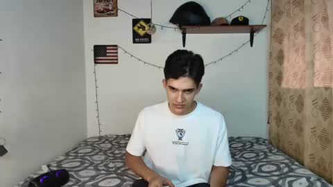 Snapshot of justinsinner1 chatting on January 31, 2025, 9:37 pm justinsinner1 online show from January 31, 2025, 9:37 pm