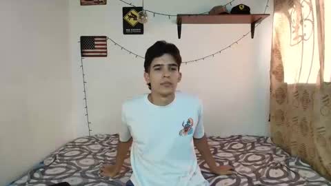 Snapshot of justinsinner1 chatting on February 2, 2025, 9:23 pm justinsinner1 online show from February 2, 2025, 9:23 pm