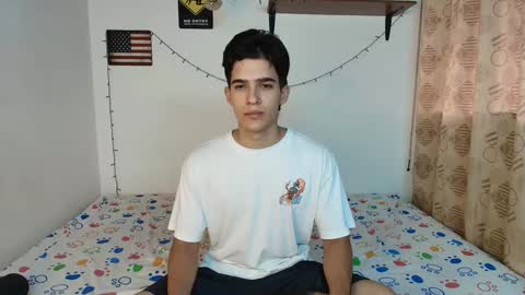 Snapshot of justinsinner1 chatting on February 6, 2025, 9:49 pm justinsinner1 online show from February 6, 2025, 9:49 pm
