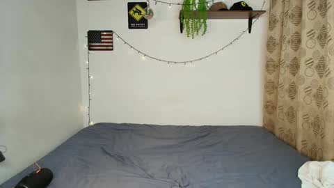 Snapshot of justinsinner1 chatting on February 15, 2025, 12:04 am justinsinner1 online show from February 15, 2025, 12:04 am