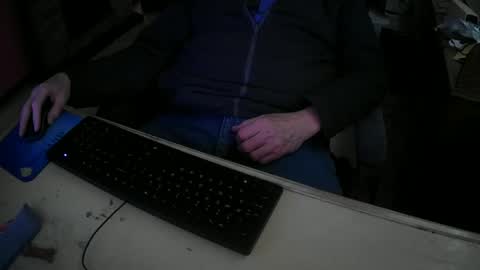 Justme39057 online show from March 9, 2025, 12:31 am