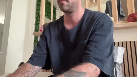 Snapshot of justmeandyou00 chatting on February 9, 2025, 11:58 am justmeandyou00 online show from February 9, 2025, 11:58 am