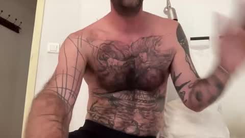 Snapshot of justmeandyou00 chatting on October 13, 2025, 1:33 pm justmeandyou00 online show from October 13, 2025, 1:33 pm