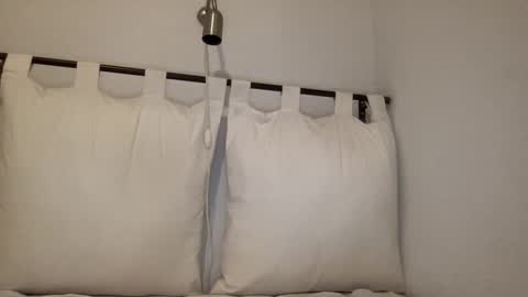 Snapshot of justmeandyou00 chatting on November 26, 2025, 6:42 pm justmeandyou00 online show from November 26, 2025, 6:42 pm