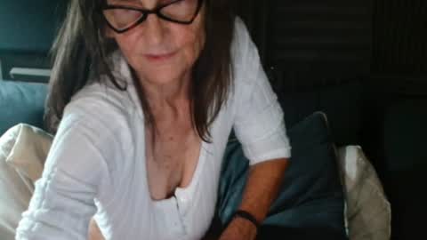 Bev aka Diamond online show from June 18, 2026, 9:14 am