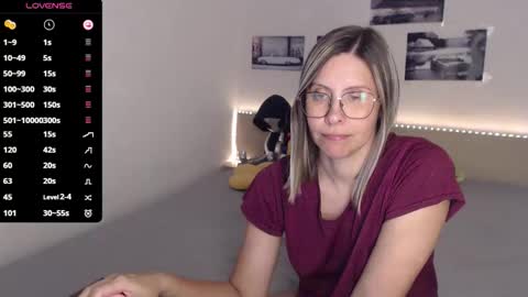 Julie online show from September 15, 2025, 3:56 pm