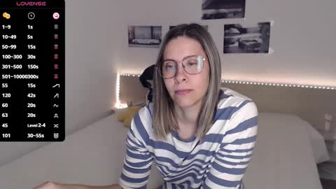 Julie online show from October 25, 2025, 4:20 am