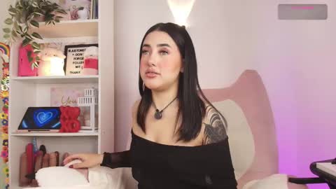 Snapshot of justonecute chatting on March 3, 2026, 1:12 am Emy online show from March 3, 2026, 1:12 am