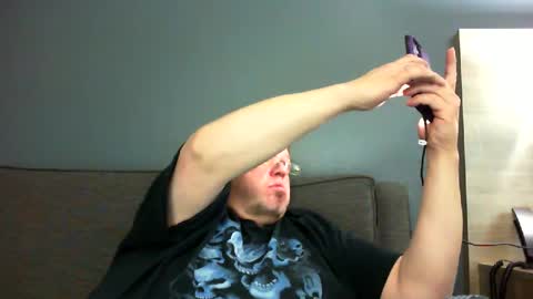 justsetfree online show from December 11, 2024, 5:10 am