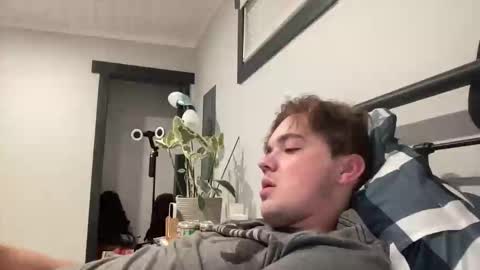 justsoboredlol online show from October 22, 2025, 6:24 am