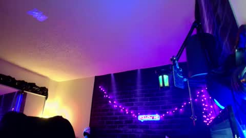 Eetantungfuk Mias online show from December 9, 2024, 9:39 am