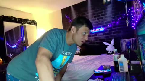 Eetantungfuk Mias online show from December 9, 2024, 9:48 pm