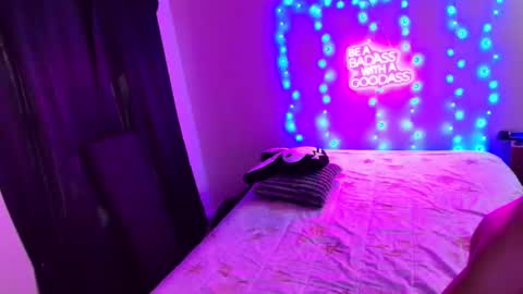 Eetantungfuk Mias online show from January 23, 2025, 9:29 pm