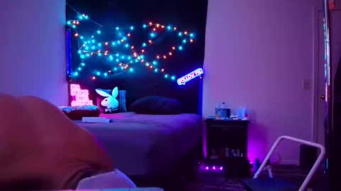 Eetantungfuk Mias online show from February 6, 2025, 11:43 am